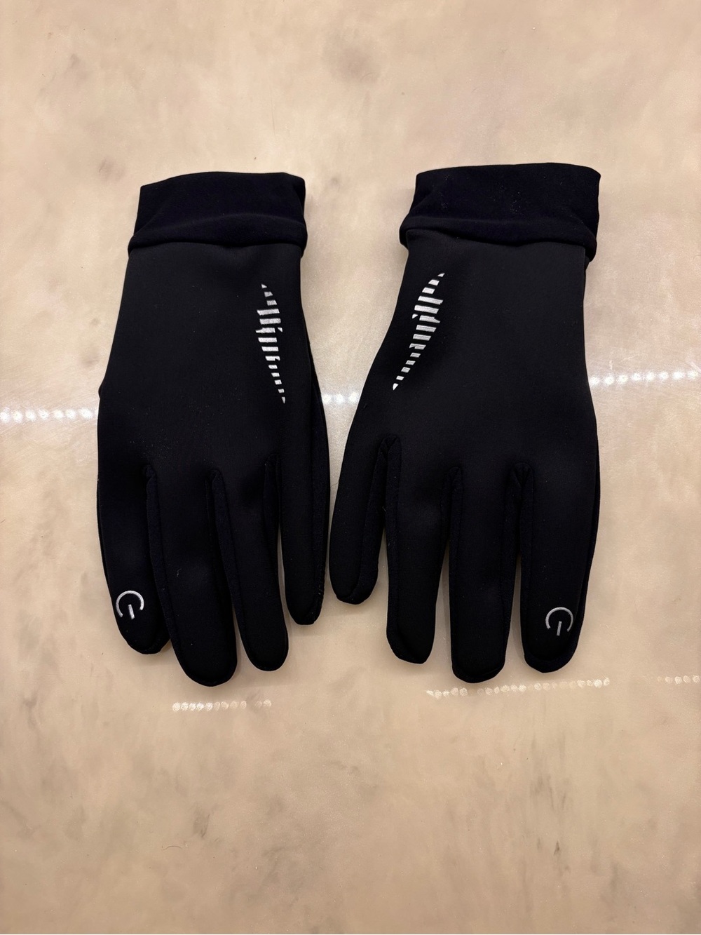 NWT Thermal Touch Screen Gloves size Medium